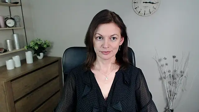 Snapshot of VivianWILD chatting on January 14, 10:27 am VivianWILD online show from January 14, 10:27 am