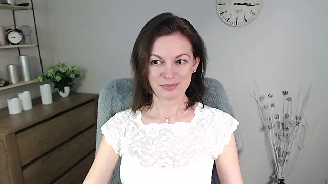 Snapshot of VivianWILD chatting on January 15, 7:59 am VivianWILD online show from January 15, 7:59 am