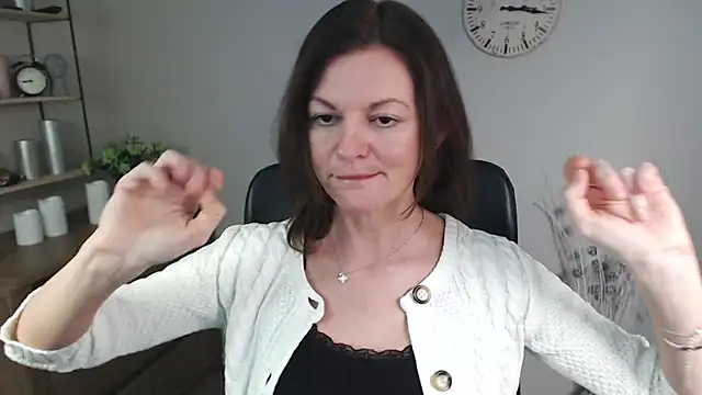 Snapshot of VivianWILD chatting on January 16, 6:46 am VivianWILD online show from January 16, 6:46 am