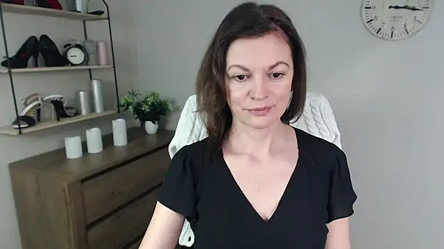 Snapshot of VivianWILD chatting on January 27, 7:56 am VivianWILD online show from January 27, 7:56 am