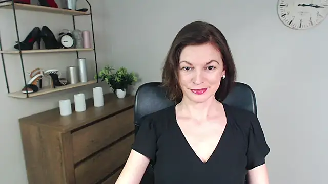 Snapshot of VivianWILD chatting on January 27, 2:02 pm VivianWILD online show from January 27, 2:02 pm