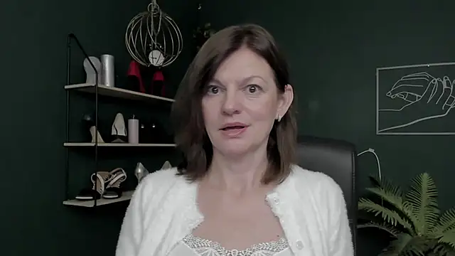 VivianWILD online show from November 26, 7:53 am