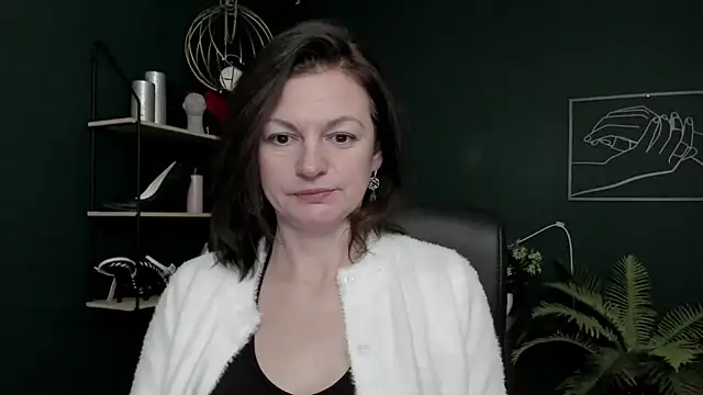 VivianWILD online show from February 16, 7:59 am