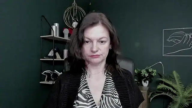 VivianWILD online show from March 30, 5:52 am