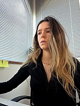 Snapshot of lucie_mehott chatting on February 24, 10:46 am lucie mehott online show from February 24, 10:46 am