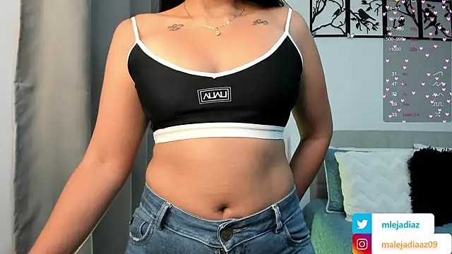 MalejaDiaz  online show from February 25, 8:30 pm