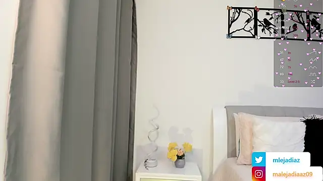 MalejaDiaz  online show from March 20, 3:36 pm