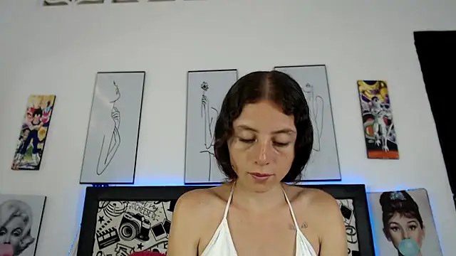 Rihana14 online show from April 19, 6:10 pm