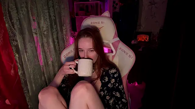 Snapshot of pearl_princess_ chatting on November 15, 11:21 pm pearl princess online show from November 15, 11:21 pm