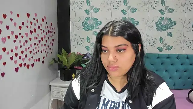 Snapshot of LindaBreeS chatting on February 3, 4:52 pm LindaBreeS online show from February 3, 4:52 pm