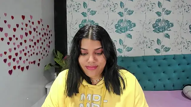 Snapshot of LindaBreeS chatting on February 4, 7:33 pm LindaBreeS online show from February 4, 7:33 pm