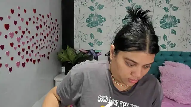 Snapshot of LindaBreeS chatting on February 15, 7:50 pm LindaBreeS online show from February 15, 7:50 pm