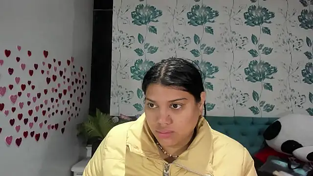 Snapshot of LindaBreeS chatting on February 20, 12:25 pm LindaBreeS online show from February 20, 12:25 pm