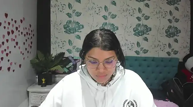 Snapshot of LindaBreeS chatting on February 28, 8:50 pm LindaBreeS online show from February 28, 8:50 pm