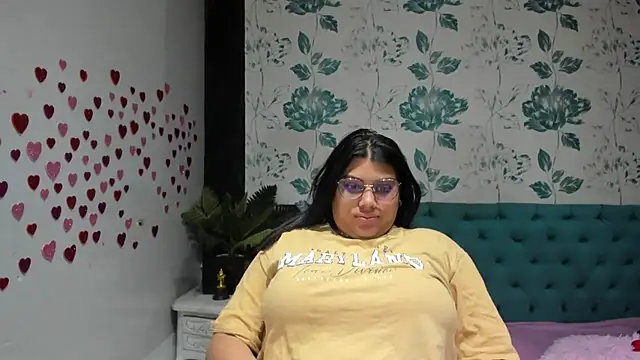 Snapshot of LindaBreeS chatting on March 1, 5:49 pm LindaBreeS online show from March 1, 5:49 pm