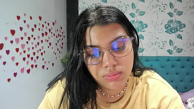 Snapshot of LindaBreeS chatting on March 1, 8:53 pm LindaBreeS online show from March 1, 8:53 pm