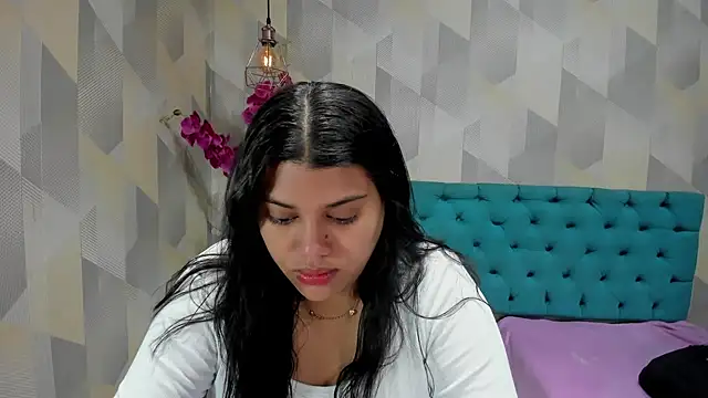 Snapshot of LindaBreeS chatting on October 21, 1:23 pm LindaBreeS online show from October 21, 1:23 pm