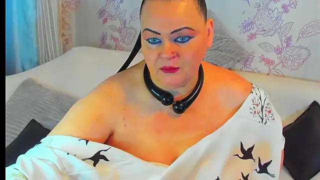 Snapshot of MilanaBiegert chatting on January 5, 1:36 pm MilanaBiegert online show from January 5, 1:36 pm