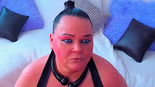 Snapshot of MilanaBiegert chatting on March 2, 8:59 am MilanaBiegert online show from March 2, 8:59 am