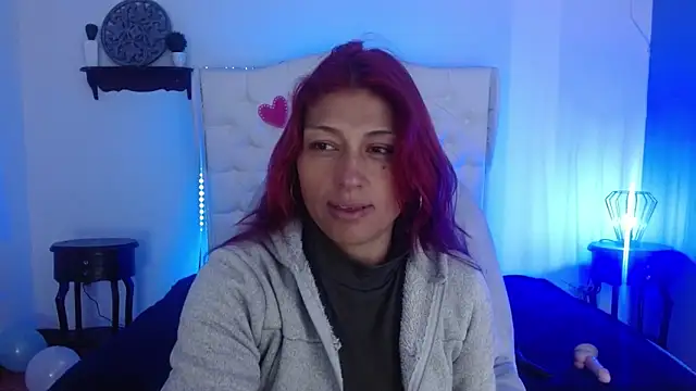 Snapshot of elena_detroya chatting on January 27, 12:05 pm elena detroya online show from January 27, 12:05 pm