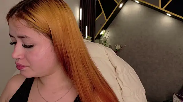 almma shy online show from February 26, 3:08 pm