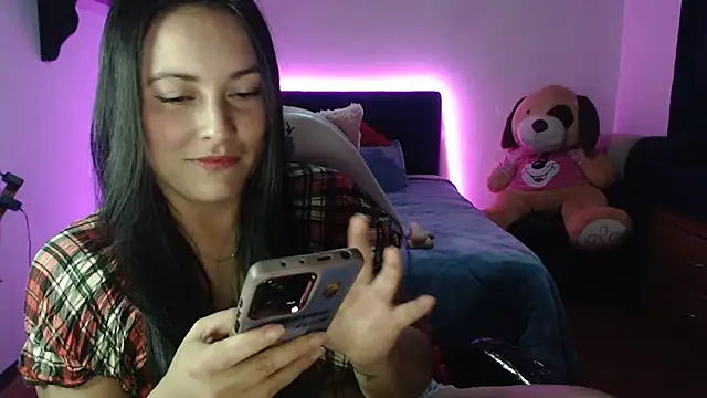 Snapshot of Allisonnlopez chatting on January 15, 8:26 pm Allisonnlopez online show from January 15, 8:26 pm