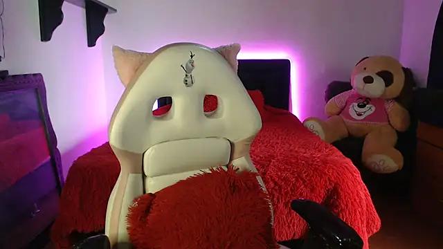 Snapshot of Allisonnlopez chatting on February 1, 5:37 pm Allisonnlopez online show from February 1, 5:37 pm