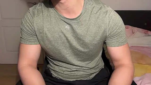 jungcock3210 online show from November 7, 5:35 pm