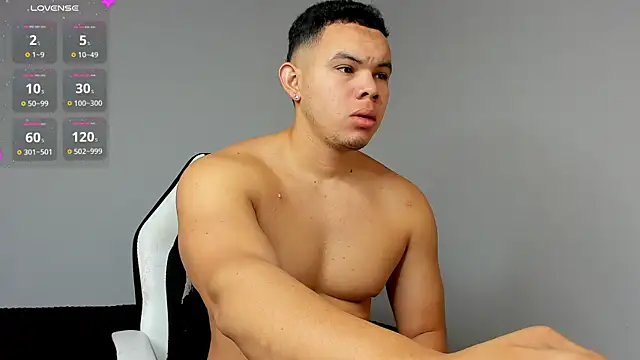 Snapshot of jhotta_fox chatting on December 7, 7:05 am jhotta fox online show from December 7, 7:05 am