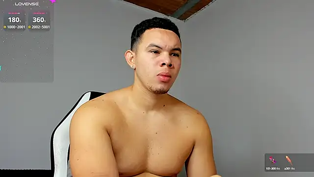 Snapshot of jhotta_fox chatting on December 18, 9:04 am jhotta fox online show from December 18, 9:04 am