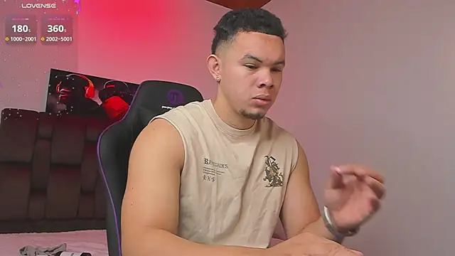 Snapshot of jhotta_fox chatting on January 20, 7:04 am jhotta fox online show from January 20, 7:04 am