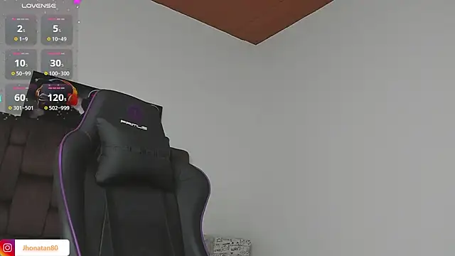 Snapshot of jhotta_fox chatting on March 10, 8:04 am jhotta fox online show from March 10, 8:04 am