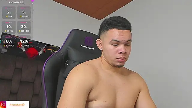 Snapshot of jhotta_fox chatting on March 11, 8:30 am jhotta fox online show from March 11, 8:30 am