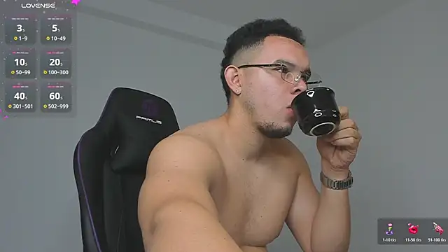 Snapshot of jhotta_fox chatting on November 14, 10:03 am jhotta fox online show from November 14, 10:03 am