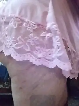 Snapshot of Lucia8600 chatting on November 5, 8:31 pm Lucia8600 online show from November 5, 8:31 pm