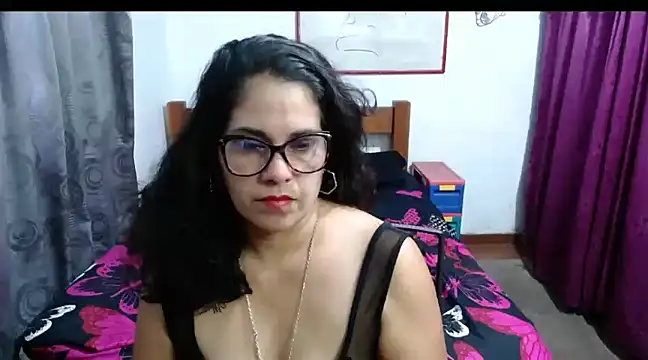 Mistresskloe01 online show from December 12, 12:44 pm