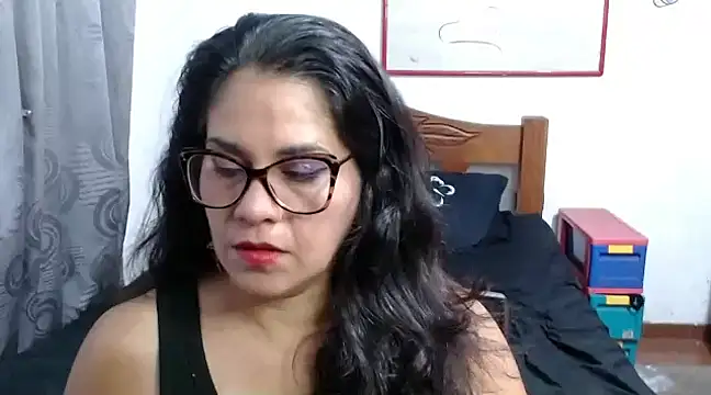 Mistresskloe01 online show from February 10, 12:50 pm