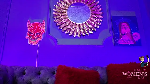 Julieta Russell online show from March 8, 4:06 pm