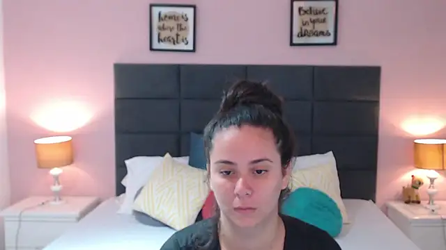 MadisonJenner online show from February 1, 11:43 am