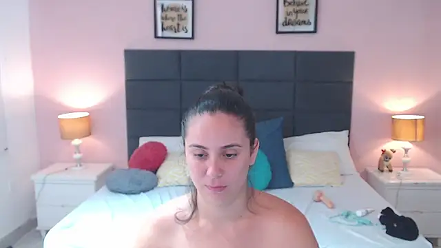 MadisonJenner online show from February 3, 2:34 pm