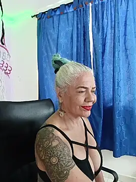 freyadevil333 online show from April 19, 3:55 pm