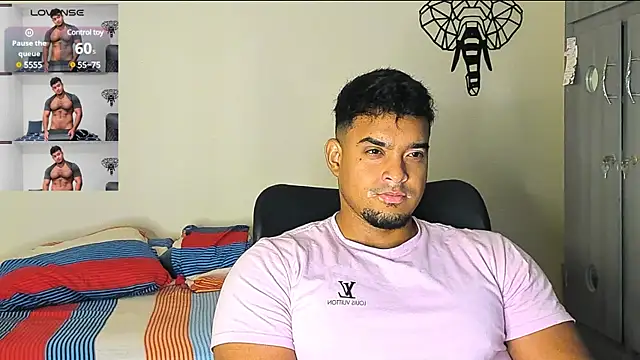 Snapshot of Big_furry_bear13 chatting on December 22, 11:00 am Big furry bear13 online show from December 22, 11:00 am