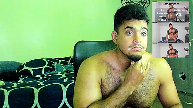 Snapshot of Big_furry_bear13 chatting on March 22, 5:20 pm Big furry bear13 online show from March 22, 5:20 pm