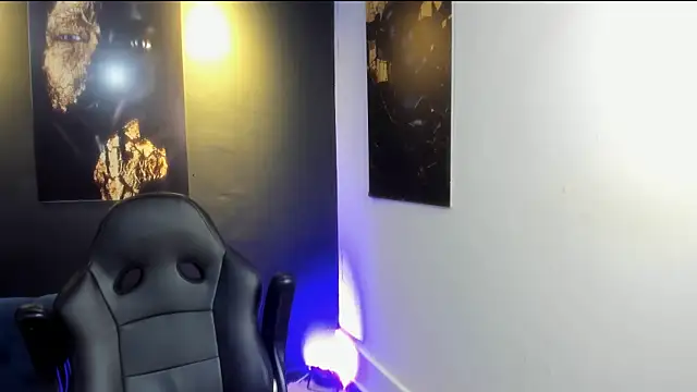 Snapshot of Big_furry_bear13 chatting on December 2, 6:41 am Big furry bear13 online show from December 2, 6:41 am