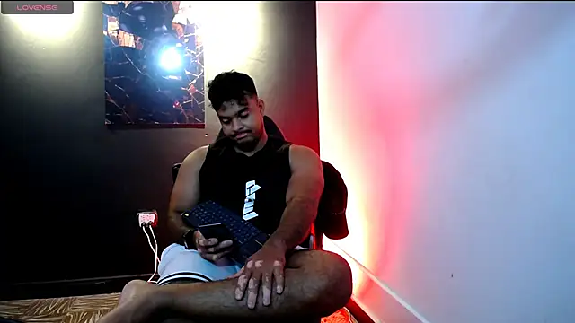 Big furry bear13 online show from January 14, 9:04 am