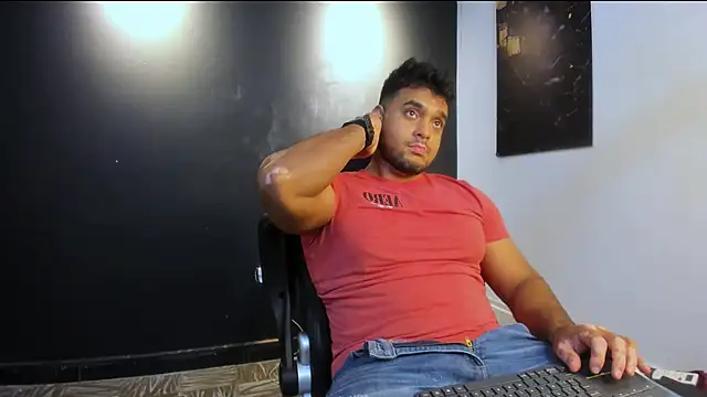 Big furry bear13 online show from April 11, 5:12 am