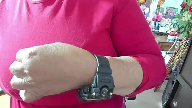 Mrs mommy  online show from September 24, 5:05 pm