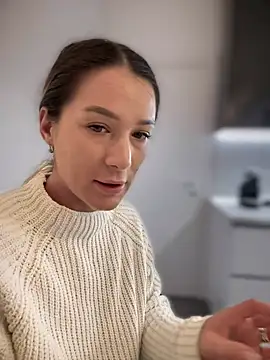 HotXMom online show from February 4, 4:37 am