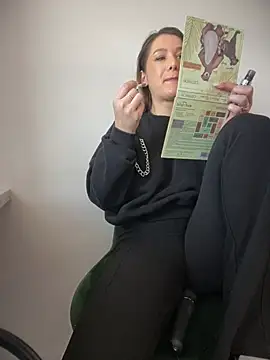 HotXMom online show from February 24, 7:33 am