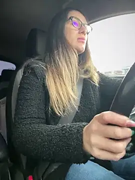 HotXMom online show from December 15, 7:01 am